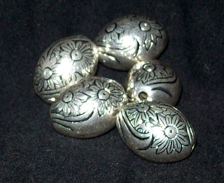 Lg CARVED oval silver bead 